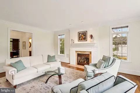 Living - 486 Church Rd, Devon, PA 19333 photo 3 of 5