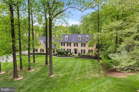 14 Great Woods Ln, Malvern, PA 19355