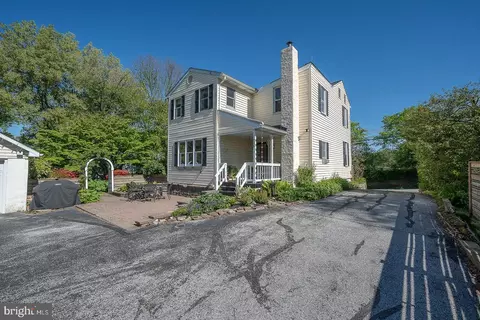 1426 W Strasburg Rd, West Chester, PA 19382