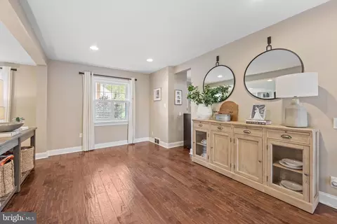 Entry Way - 251 Rosedale Ave, Wayne, PA 19087 photo 2 of 6