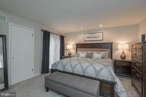 Bedroom - 650 N Valley Forge Rd, Devon, PA 19333 photo 2 of 4