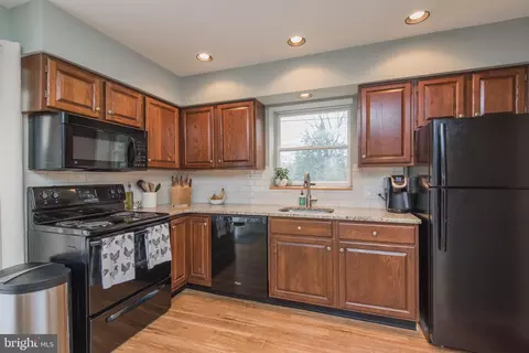 Kitchen - 650 N Valley Forge Rd, Devon, PA 19333 photo 4 of 5