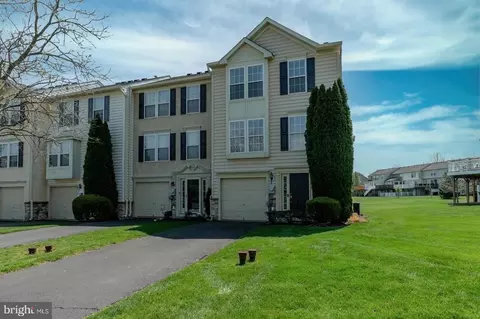 17 Dare Ln, Pottstown, PA 19465