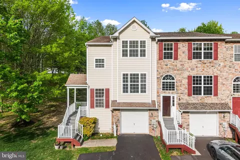 106 Regents Ct, Malvern, PA 19355