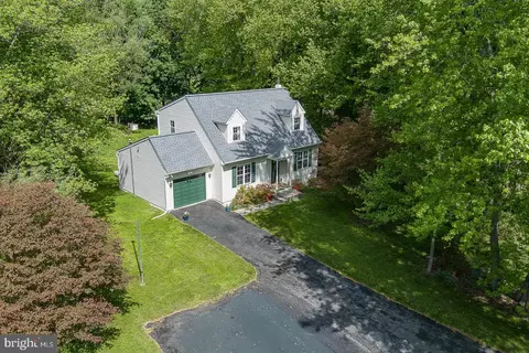 101 Clearfield Ln, Coatesville, PA 19320