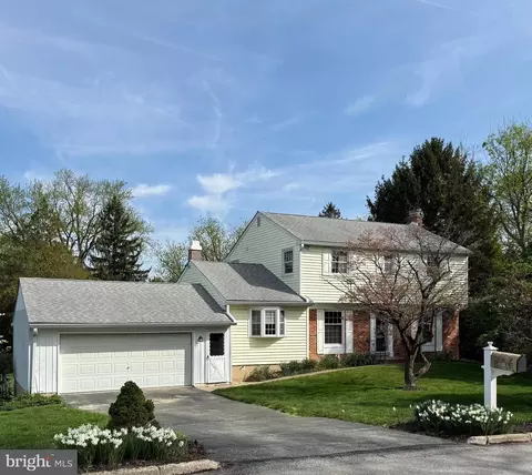 22 Birch Rd, Malvern, PA 19355