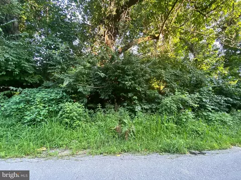 360 Mt Pleasant St, Coatesville, PA 19320