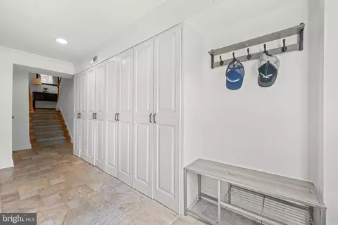 Entry Way - 1442 Potter Ln, Wayne, PA 19087 photo 2 of 2