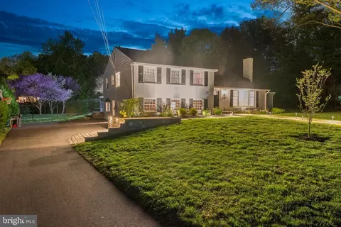 Exterior - 1442 Potter Ln, Wayne, PA 19087 photo 11 of 14