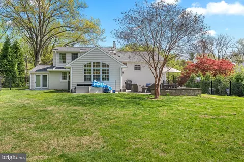 Exterior - 1442 Potter Ln, Wayne, PA 19087 photo 8 of 14