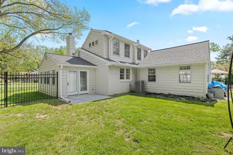 Exterior - 1442 Potter Ln, Wayne, PA 19087 photo 7 of 14