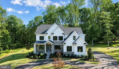 2110 Union Hill Rd, Malvern, PA 19355