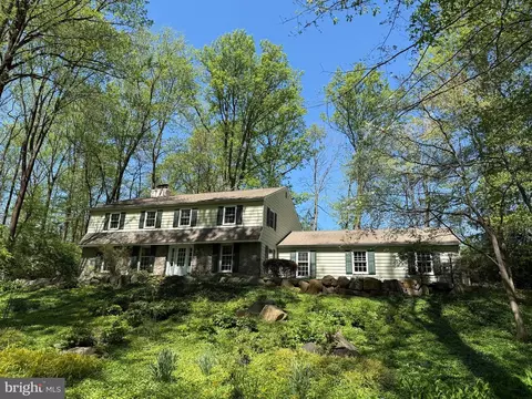 6 Quarterwood Rd, Malvern, PA 19355