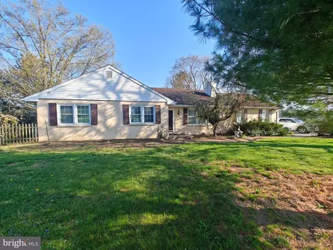 3422 Compass Rd, Gap, PA 17527