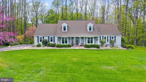 1123 Independence Dr, West Chester, PA 19382