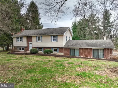 1822 Little Conestoga Rd, Elverson, PA 19520