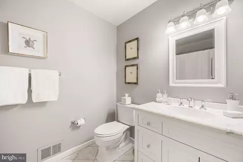 Bath - 36 Wingstone Ln #36, Devon, PA 19333 photo 4 of 4