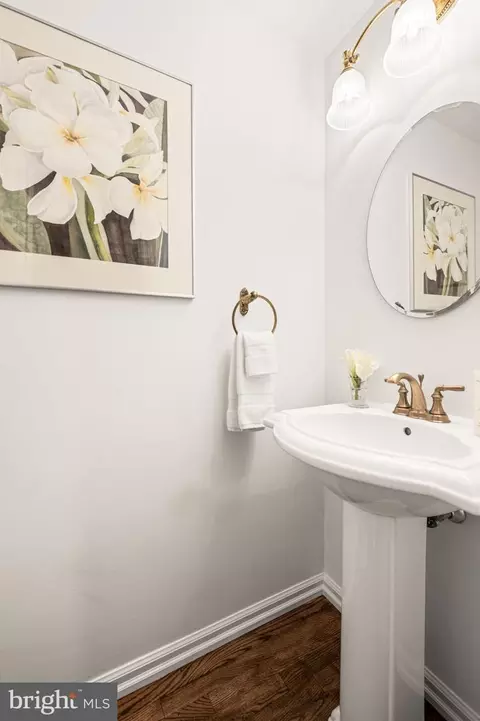Bath - 36 Wingstone Ln #36, Devon, PA 19333 photo 1 of 4