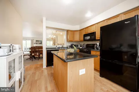 Kitchen - 32 Cabot Ct, Chesterbrook, PA 19087 photo 3 of 3