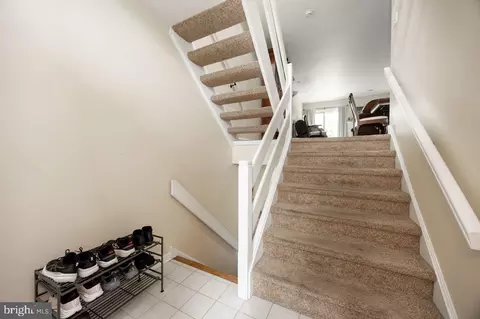 Entry Way - 32 Cabot Ct, Chesterbrook, PA 19087 photo 1 of 4