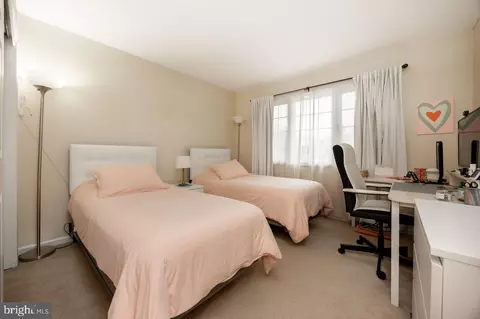Bedroom - 32 Cabot Ct, Chesterbrook, PA 19087 photo 3 of 5