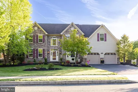 912 Nottingham Rd, Pottstown, PA 19465