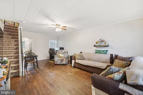 216 Grant St, Parkesburg, PA 19365