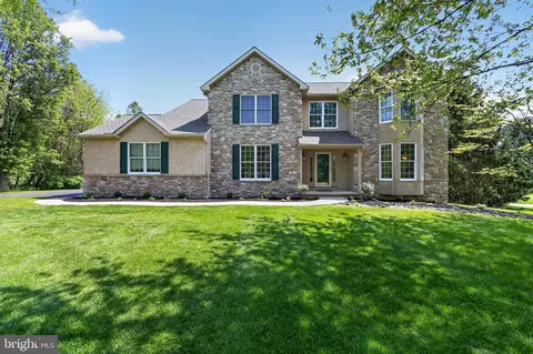 103 N Iroquois Ln, Chester Springs, PA 19425