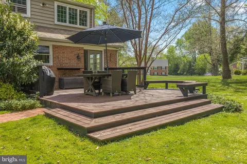 Exterior - 207 Anthony Wayne Dr, Wayne, PA 19087 photo 3 of 9
