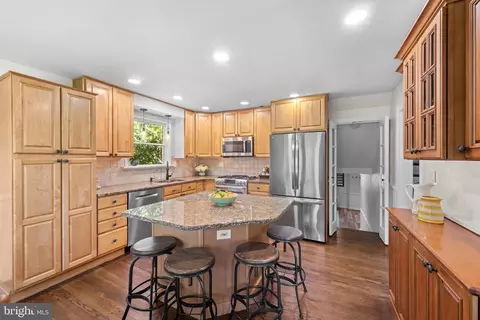Kitchen - 207 Anthony Wayne Dr, Wayne, PA 19087 photo 1 of 3