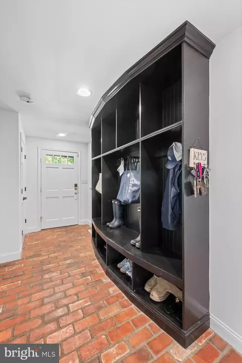 Entry Way - 213 Spencer Rd, Devon, PA 19333 photo 2 of 3