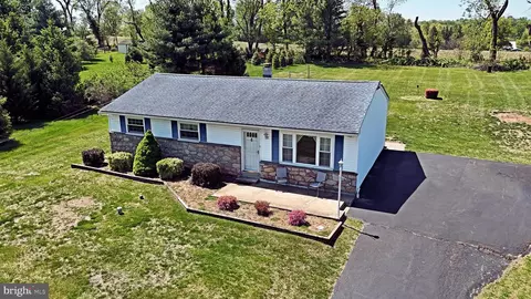 64 Mitchell Dr, Pottstown, PA 19465