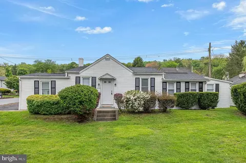 1402 Valley Rd, Coatesville, PA 19320