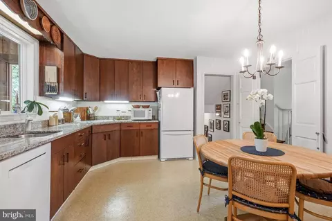 Kitchen - 388 Castlewood Dr, Devon, PA 19333 photo 1 of 5