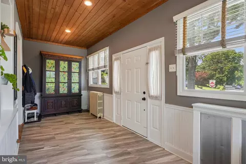 Entry Way - 971 Henry Ave, Wayne, PA 19087 photo 1 of 2