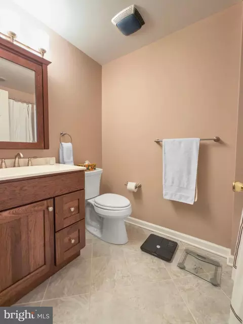 Bath - 631 Washington Pl, Chesterbrook, PA 19087 photo 2 of 2