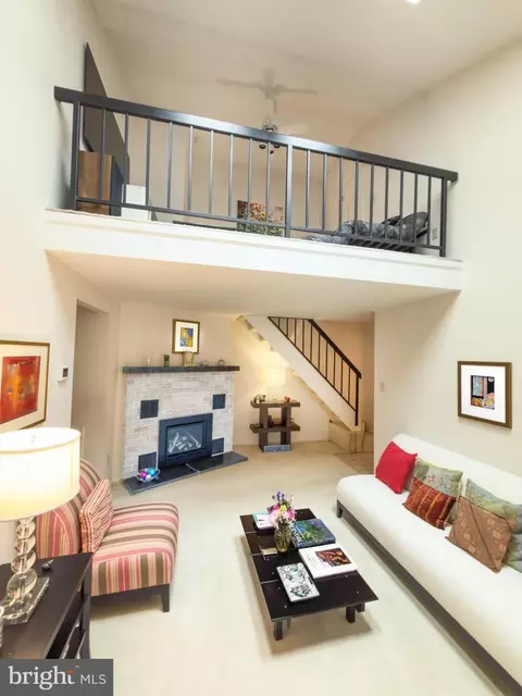 Living - 631 Washington Pl, Chesterbrook, PA 19087 photo 1 of 2
