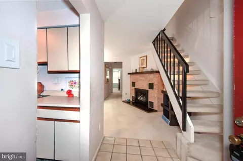 Entry Way - 631 Washington Pl, Chesterbrook, PA 19087 photo 1 of 2