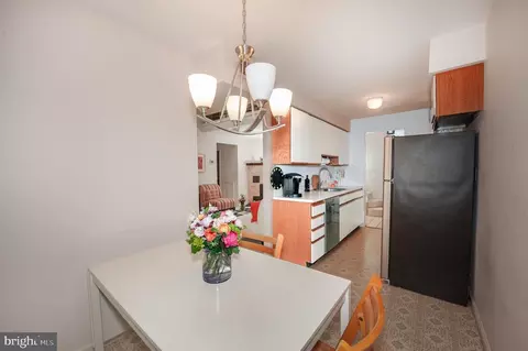 Dining - 631 Washington Pl, Chesterbrook, PA 19087 photo 2 of 2