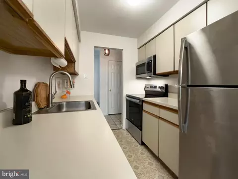 Kitchen - 631 Washington Pl, Chesterbrook, PA 19087 photo 1 of 2