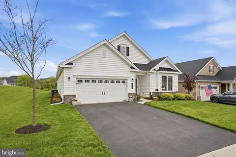 342 National Dr, Downingtown, PA 19335