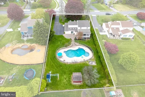 View/Area - 380 Devon Dr, Exton, PA 19341 photo 2 of 3