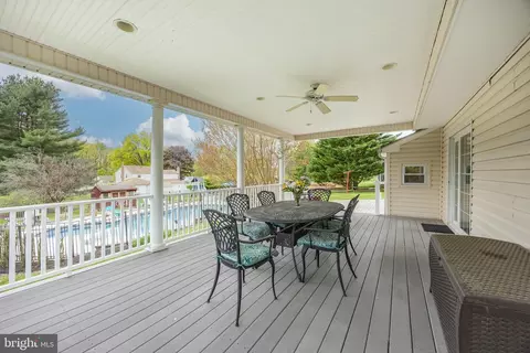 Exterior - 380 Devon Dr, Exton, PA 19341 photo 4 of 7