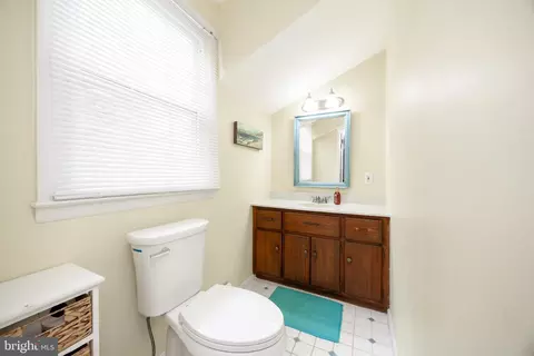 Bath - 380 Devon Dr, Exton, PA 19341 photo 2 of 2
