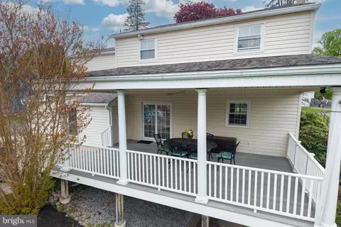 Exterior - 380 Devon Dr, Exton, PA 19341 photo 5 of 7
