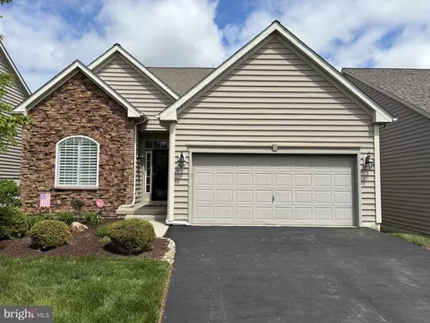 117 Pine Valley Dr, Avondale, PA 19311