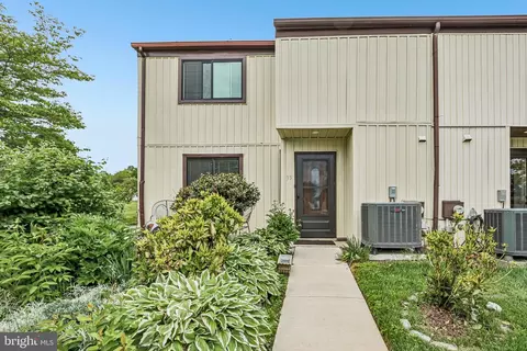 33 Hastings Ct #33, Downingtown, PA 19335