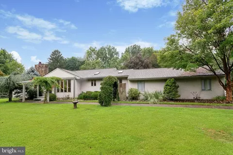 10 Walnut Valley Rd, Chadds Ford, PA 19317