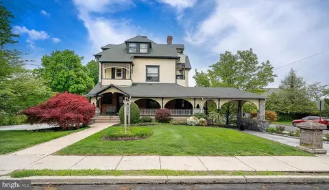 61 Cassatt Ave, Berwyn, PA 19312