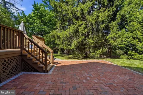 Exterior - 273 Strafford Ave, Wayne, PA 19087 photo 6 of 10